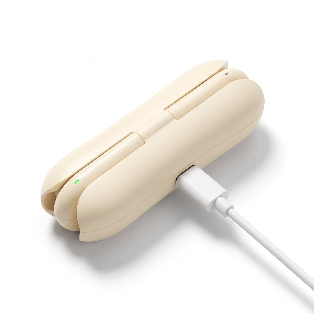 Gros plan du boitier de charge branche en Type-C, voyant lumineux allume